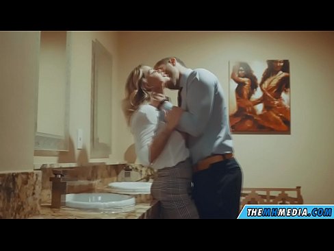 ❤️ Kui rinnakas blondiin võrgutab sind avalikus tualettruumis ️❌ Porno at porn et.extratorrents.top ❌️❤
